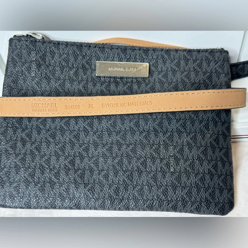 Michael Kors 554562 Signature‎ Fanny Pack Belt Bag Size XL